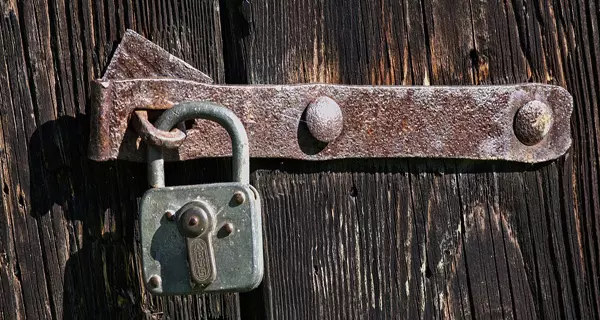 Vorhängeschloss. Bild: pxhere.com | gemeinfrei CC0 Vorhängeschloss. Bild: pxhere.com | gemeinfrei CC0